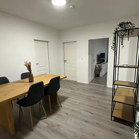 Moderne In - Naehe A1 * Lübeck